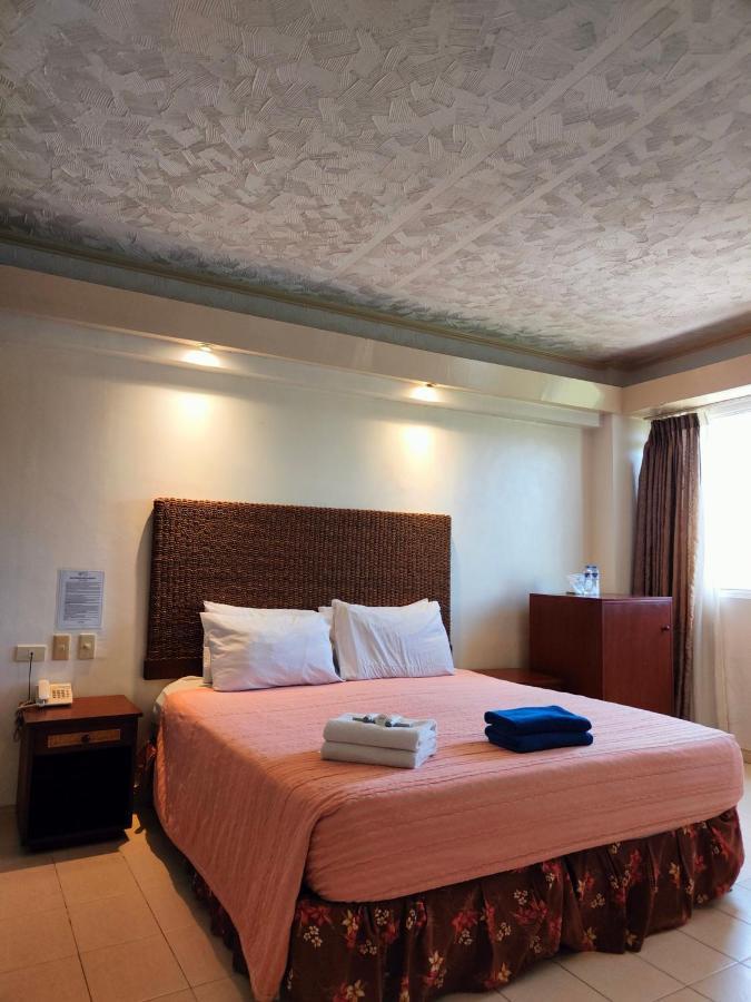 Wild Orchid Beach Resort Olongapo Exteriér fotografie