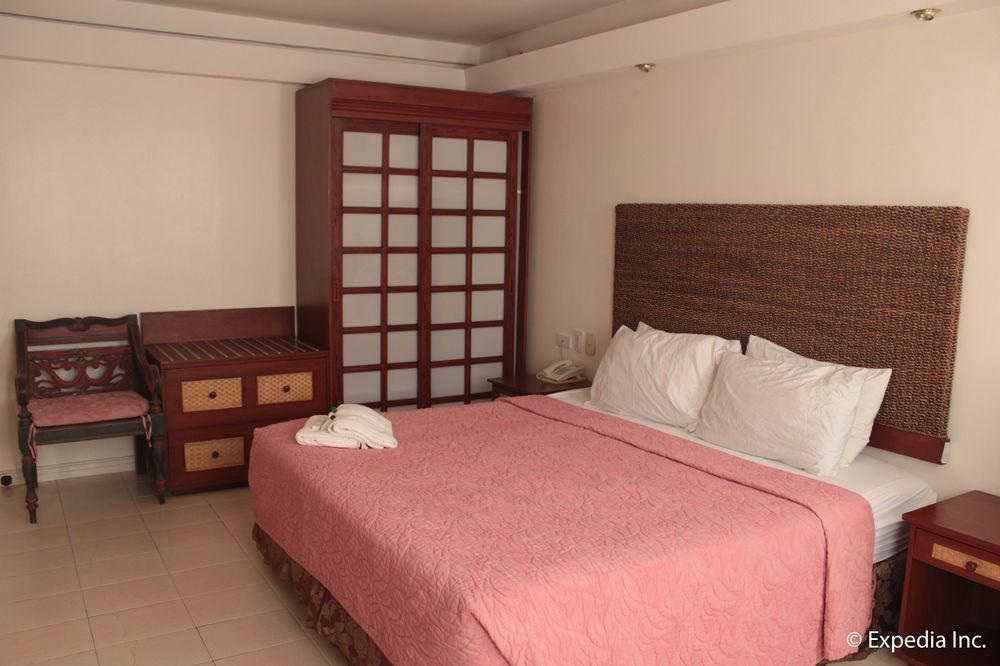 Wild Orchid Beach Resort Olongapo Exteriér fotografie