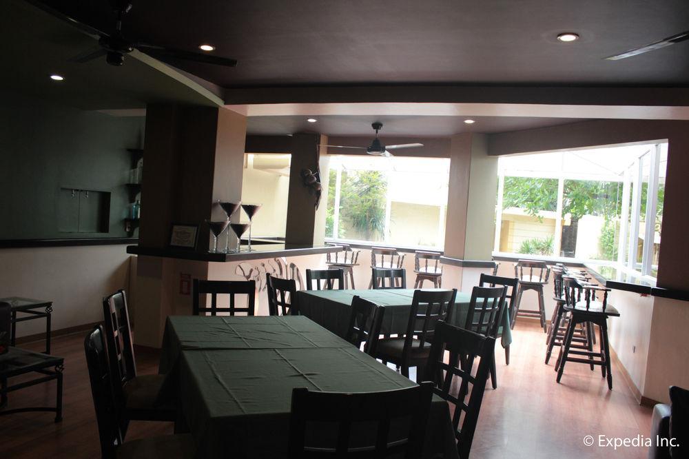 Wild Orchid Beach Resort Olongapo Exteriér fotografie