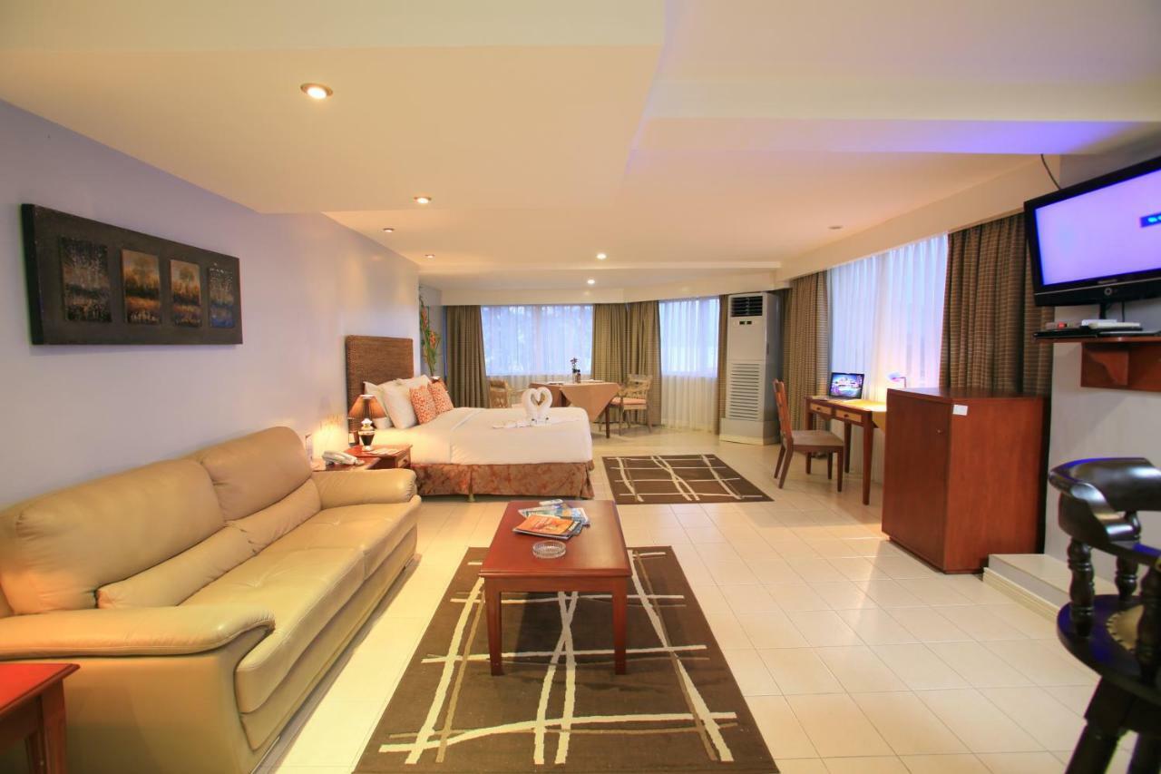 Wild Orchid Beach Resort Olongapo Exteriér fotografie